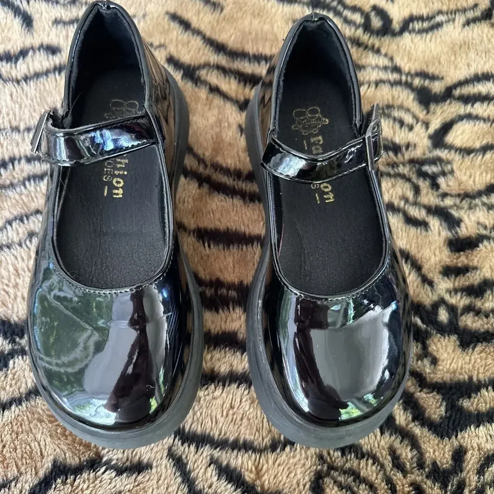 Girls EU Size 33 US Size 1-2 Black Dress Church Shoes Easy On/off Shiny